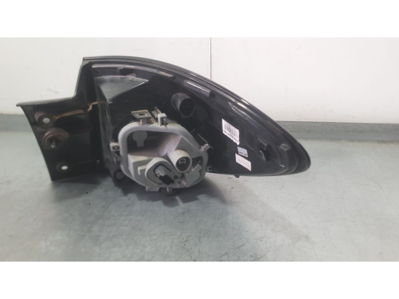 Recambio de piloto trasero izquierdo exterior para renault captur i (j5_, h5_) 1.5 dci 90 referencia OEM IAM 265557367R  