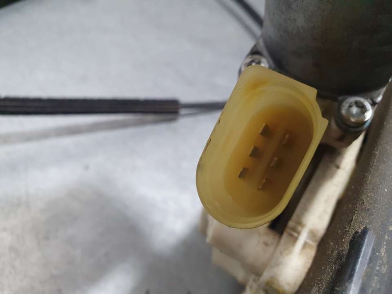 Recambio de elevalunas delantero izquierdo para bmw x5 (e70) 3.0d referencia OEM IAM 7166379E 7137019S ELECTRICO 6 PINES