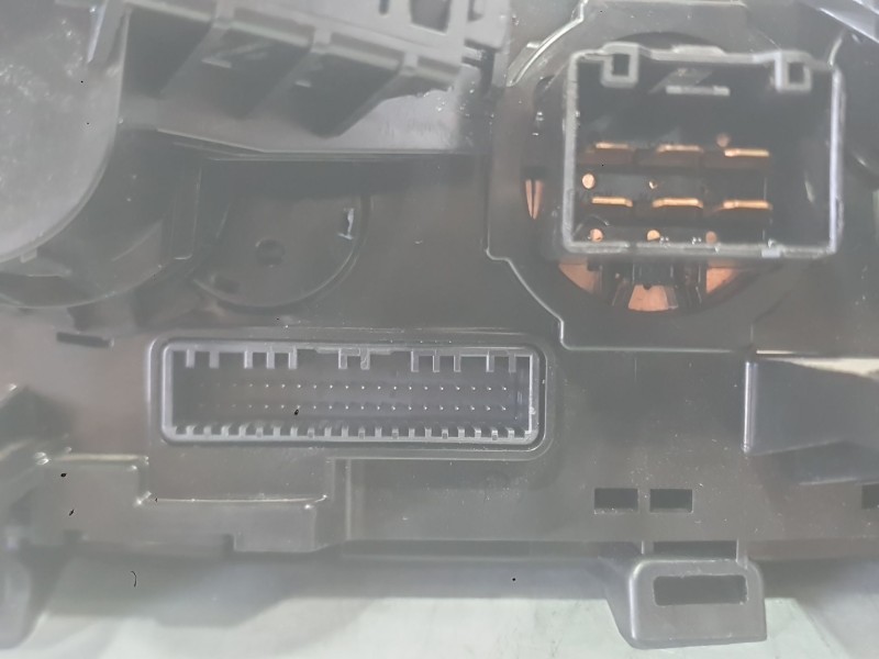 Recambio de mando calefaccion / aire acondicionado para hyundai i20 iii (bc3, bi3) 1.0 t-gdi referencia OEM IAM 97250Q0010TT6  