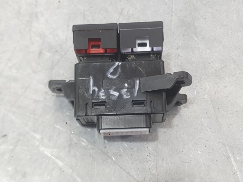 Recambio de warning para hyundai i20 iii (bc3, bi3) 1.0 t-gdi referencia OEM IAM   