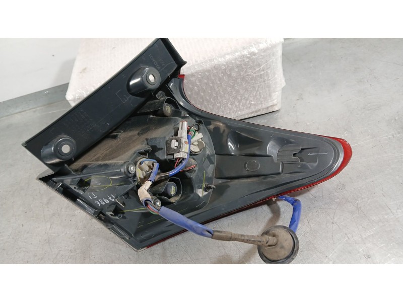 Recambio de piloto trasero izquierdo exterior para toyota auris (_e18_) 1.8 hybrid (zwe186_) referencia OEM IAM 8156102730  