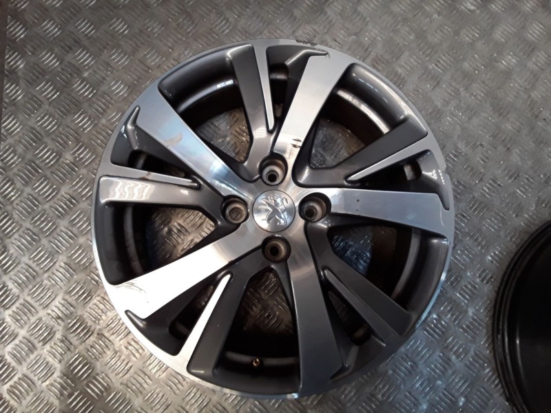 Recambio de juego llantas aluminio para peugeot 2008 i (cu_) 1.2 thp 110 / puretech 110 referencia OEM IAM 6.5X17 4 TORN ET20 RO