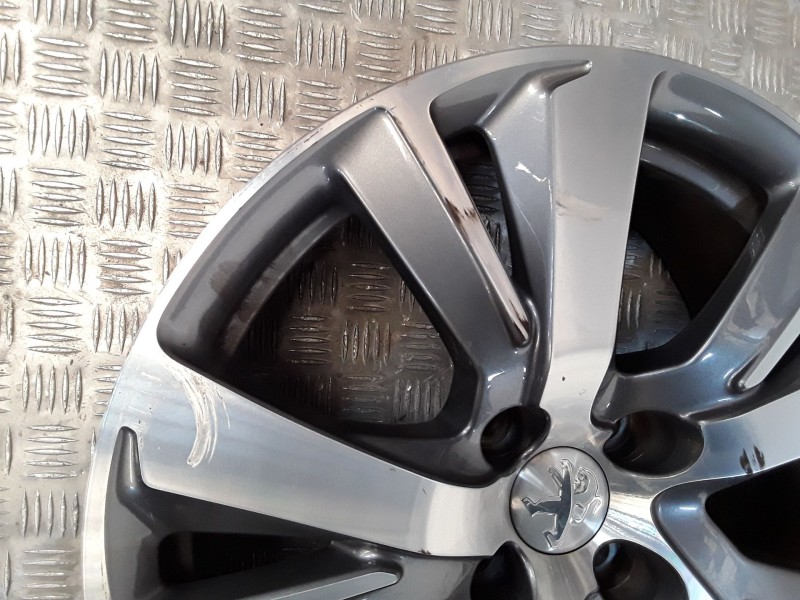 Recambio de juego llantas aluminio para peugeot 2008 i (cu_) 1.2 thp 110 / puretech 110 referencia OEM IAM 6.5X17 4 TORN ET20 RO