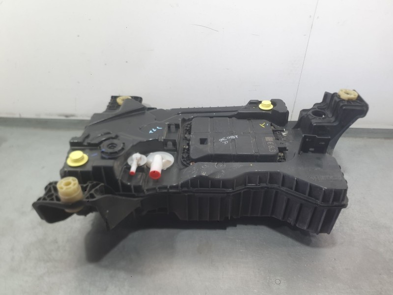 Recambio de deposito adblue para peugeot 308 iii (fb_, fh_, fp_, f3_, fm_) bluehdi 130 (fbyhzl, fbyhzt) referencia OEM IAM 98260