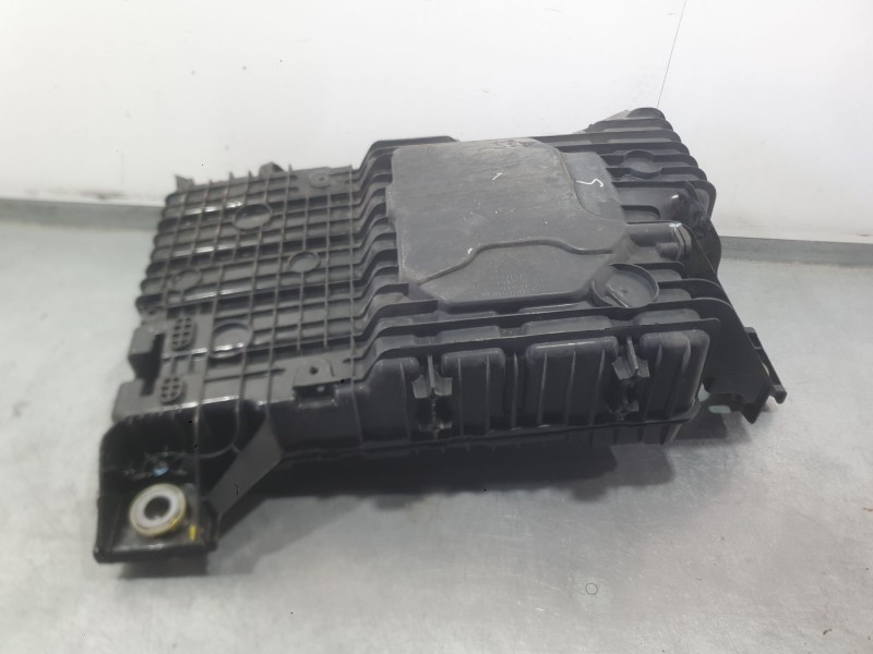 Recambio de deposito adblue para peugeot 308 iii (fb_, fh_, fp_, f3_, fm_) bluehdi 130 (fbyhzl, fbyhzt) referencia OEM IAM 98260
