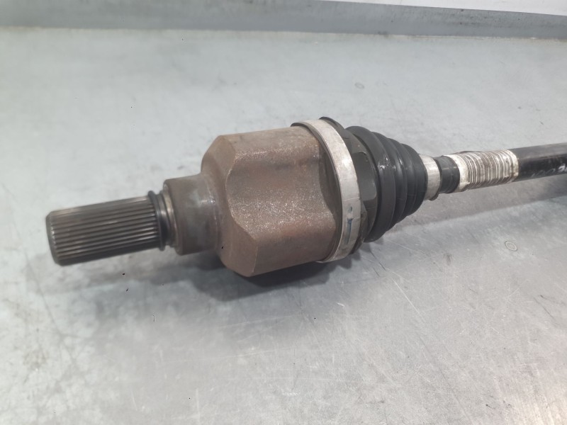 Recambio de transmision delantera izquierda para peugeot 308 iii (fb_, fh_, fp_, f3_, fm_) bluehdi 130 (fbyhzl, fbyhzt) referenc