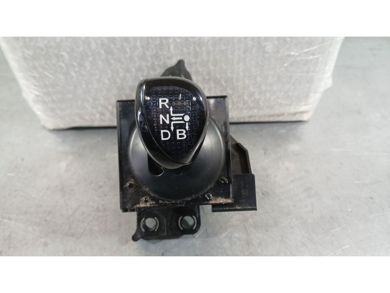 Recambio de palanca cambio para toyota auris (_e18_) 1.8 hybrid (zwe186_) referencia OEM IAM 3355012G20B0  