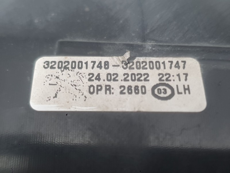 Recambio de piloto trasero izquierdo paragolpes para peugeot 308 iii (fb_, fh_, fp_, f3_, fm_) bluehdi 130 (fbyhzl, fbyhzt) refe