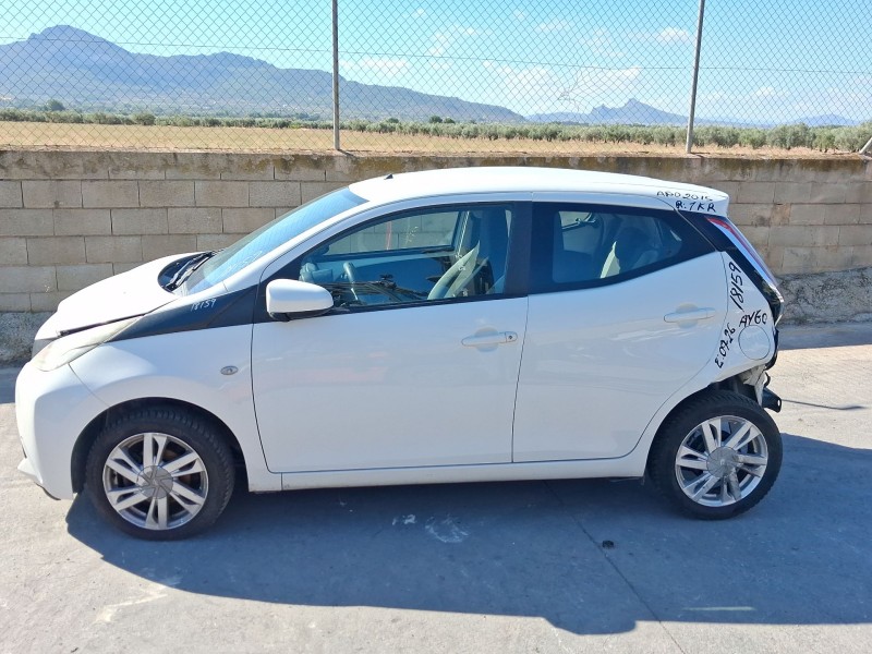 toyota aygo (_b4_) del año 2015