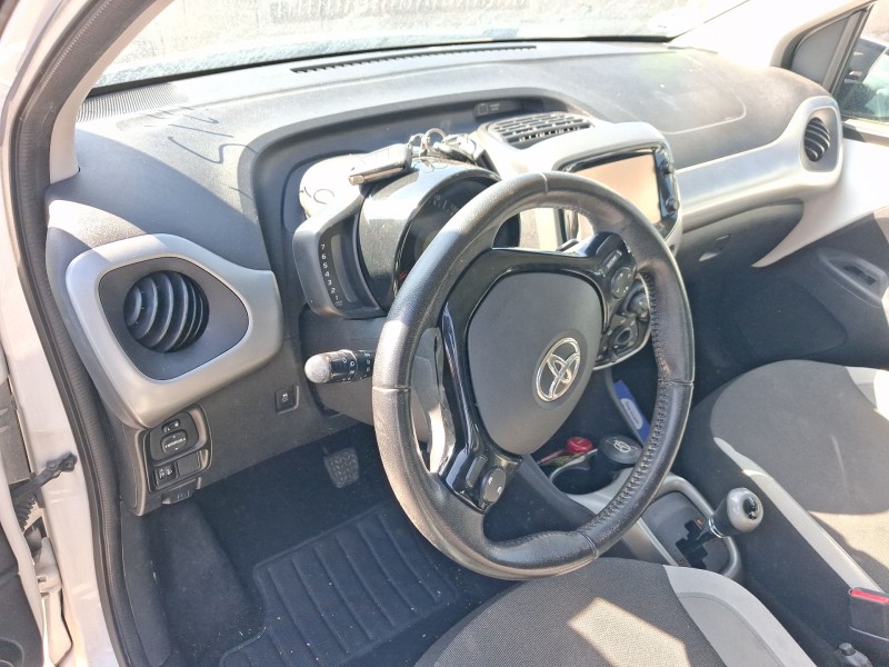 toyota aygo (_b4_) del año 2015