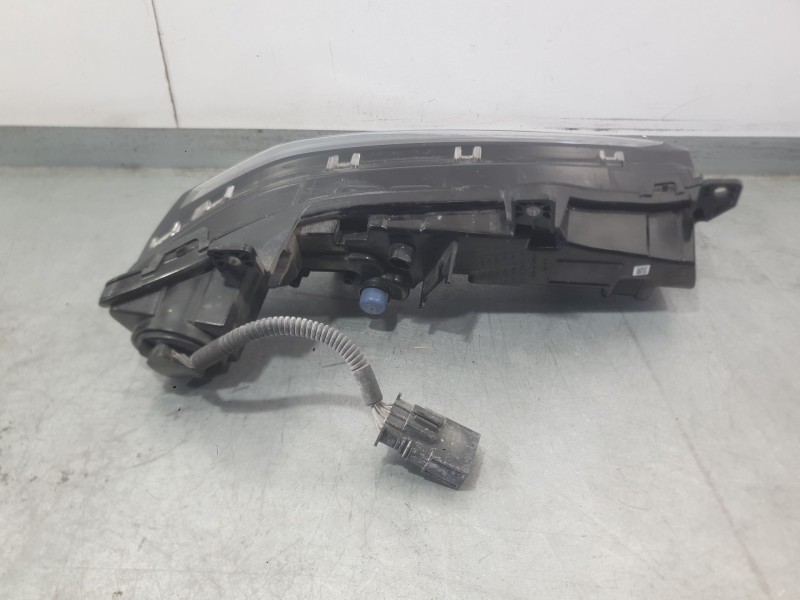 Recambio de piloto delantero derecho para peugeot 308 iii (fb_, fh_, fp_, f3_, fm_) bluehdi 130 (fbyhzl, fbyhzt) referencia OEM 