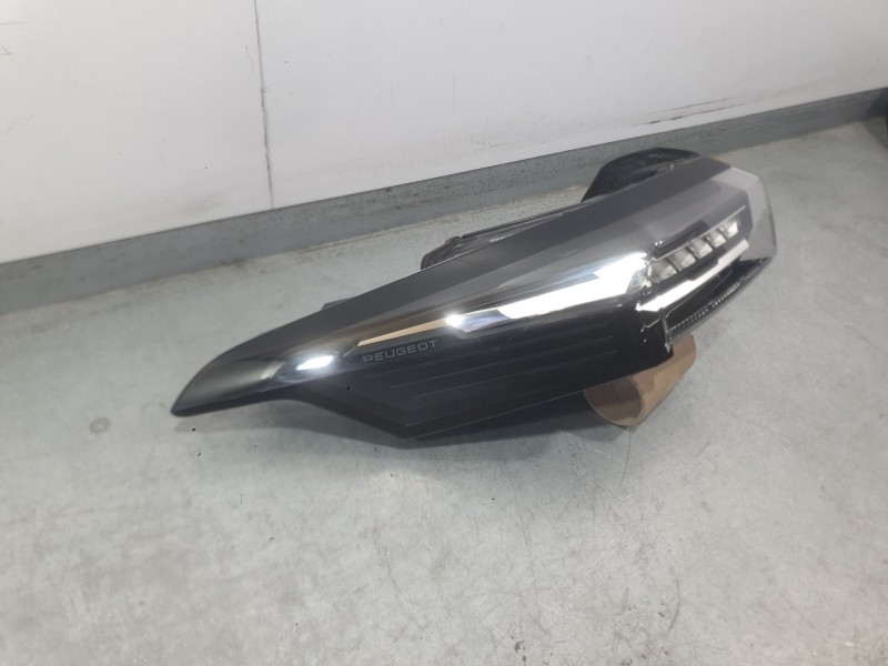 Recambio de piloto trasero izquierdo exterior para peugeot 308 iii (fb_, fh_, fp_, f3_, fm_) bluehdi 130 (fbyhzl, fbyhzt) refere