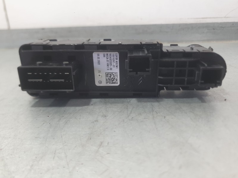 Recambio de mando elevalunas delantero izquierdo para peugeot 308 iii (fb_, fh_, fp_, f3_, fm_) bluehdi 130 (fbyhzl, fbyhzt) ref