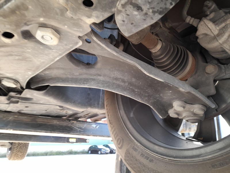 Recambio de brazo suspension inferior delantero izquierdo para renault clio v (b7_) 1.0 sce 75 (b7m5) referencia OEM IAM 5450196