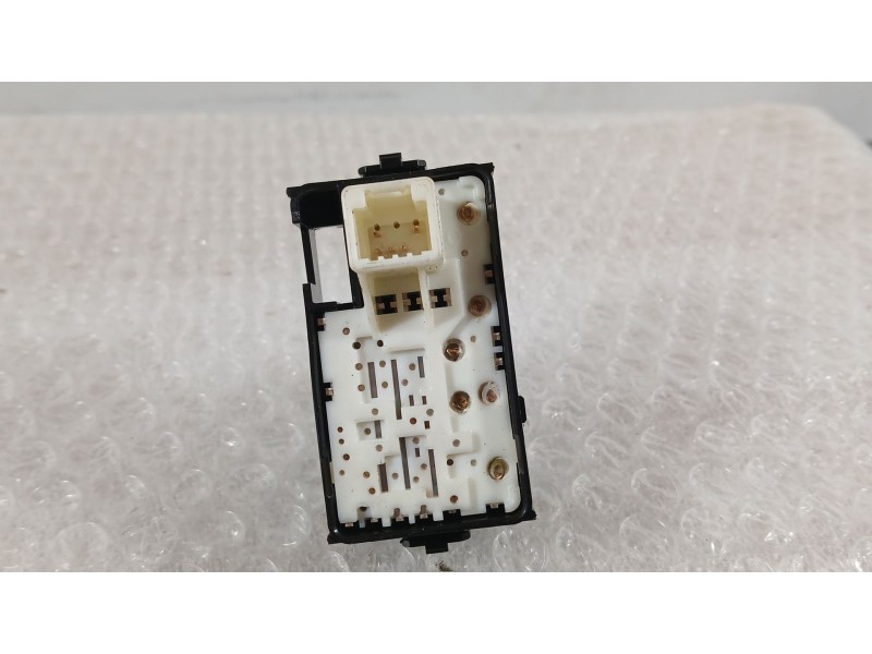 Recambio de mando elevalunas delantero derecho para toyota auris (_e18_) 1.8 hybrid (zwe186_) referencia OEM IAM 848100D030  