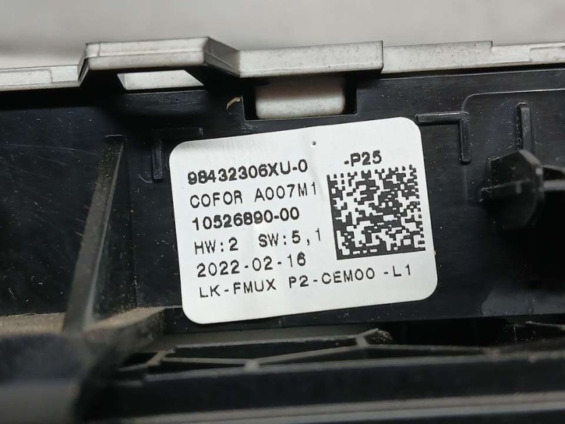 Recambio de mando multifuncion para peugeot 208 (p2) allure referencia OEM IAM 98432306XU 10526890 WARNING. C/ MANDO CIERRE CENT