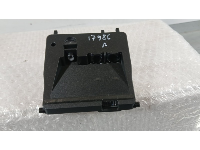 Recambio de camara para toyota auris (_e18_) 1.8 hybrid (zwe186_) referencia OEM IAM   