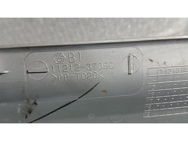 Recambio de tapa motor para toyota auris (_e18_) 1.8 hybrid (zwe186_) referencia OEM IAM   