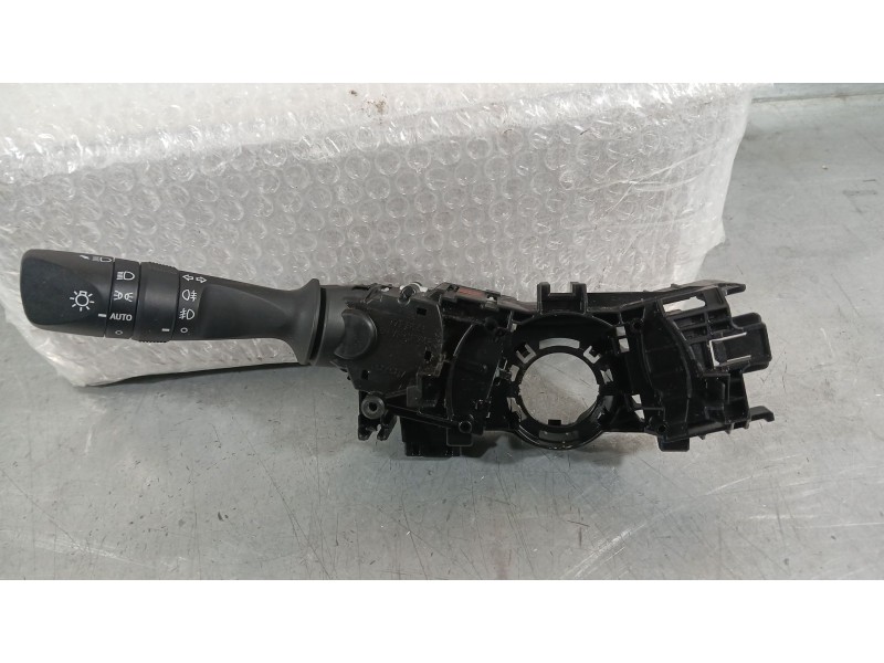 Recambio de mando luces para toyota auris (_e18_) 1.8 hybrid (zwe186_) referencia OEM IAM   