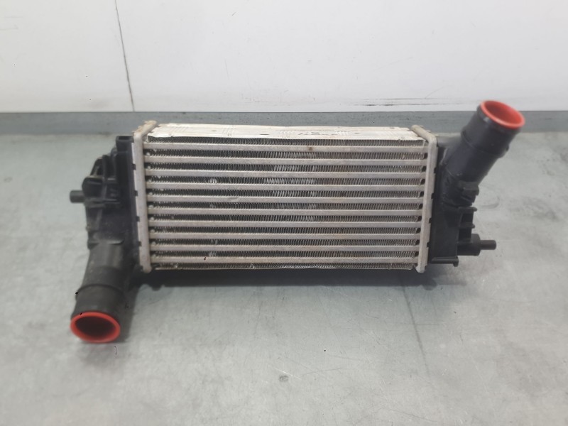 Recambio de intercooler para ford fiesta vii (hj, hf) 1.0 ecoboost referencia OEM IAM 2401111  