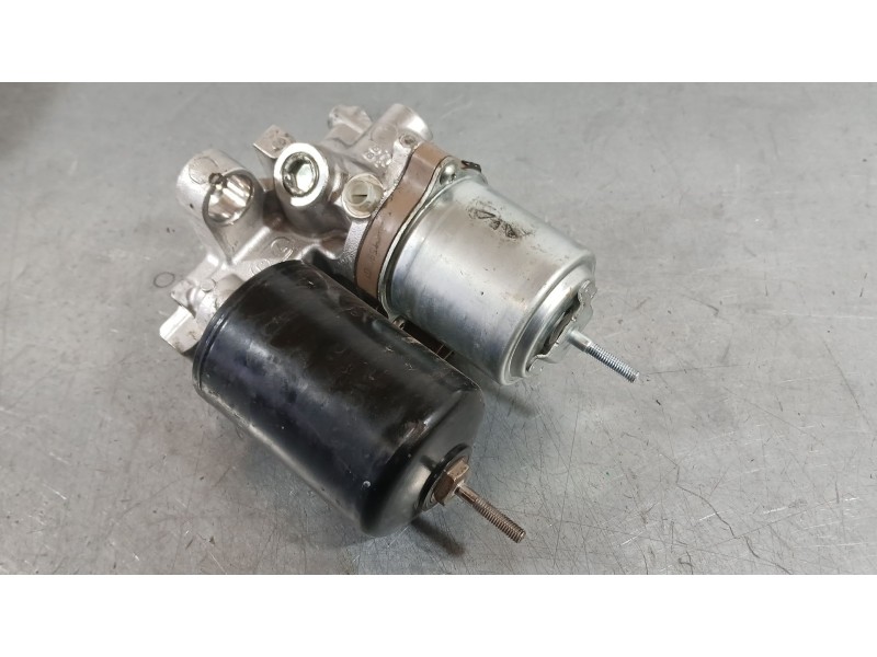 Recambio de bomba abs para toyota auris (_e18_) 1.8 hybrid (zwe186_) referencia OEM IAM   