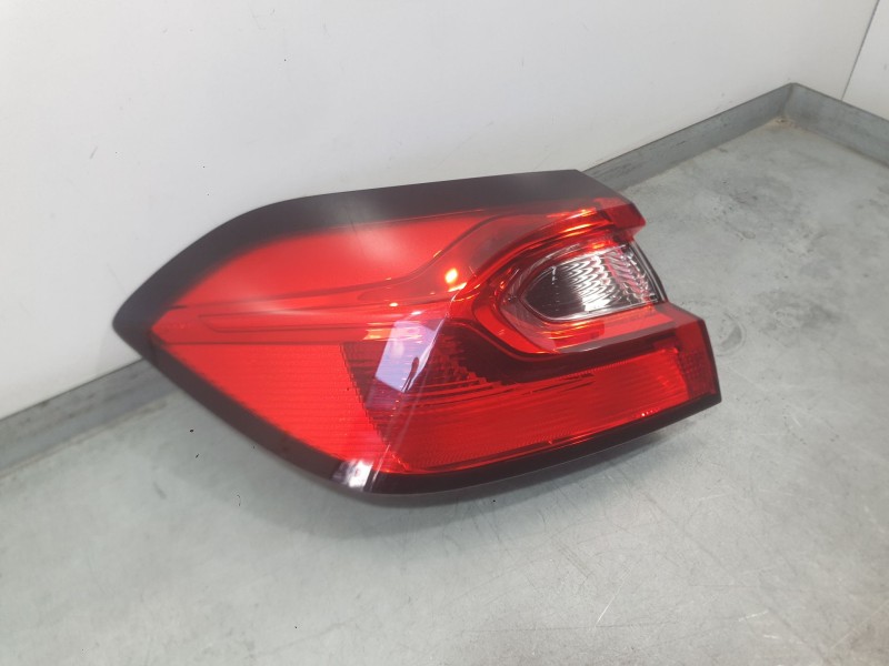 Recambio de piloto trasero izquierdo exterior para ford fiesta vii (hj, hf) 1.0 ecoboost referencia OEM IAM   
