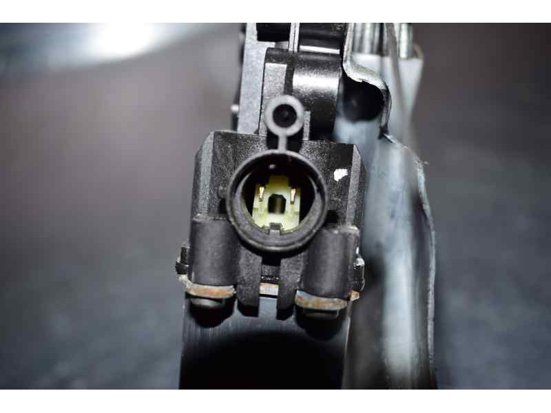 Recambio de elevalunas delantero izquierdo para renault scenic ii grand dynamique referencia OEM IAM  2 PINS ELECTRICO