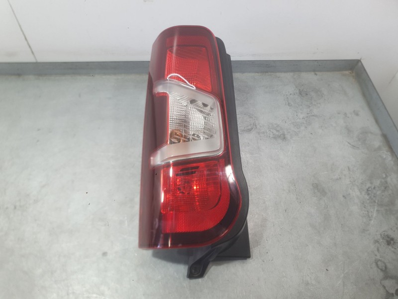 Recambio de piloto trasero izquierdo para citroën berlingo furgón/monospace (k9) 1.5 bluehdi 100 referencia OEM IAM 9819235880 T