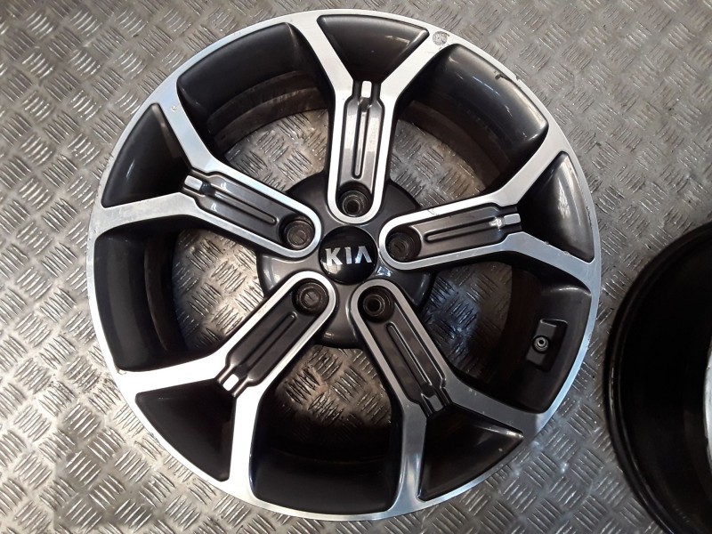 Recambio de juego llantas aluminio para kia xceed (cd) 1.6 gdi hybrid referencia OEM IAM 7.5X18 5 TORN ET45 ROZADAS ALUMINIO
