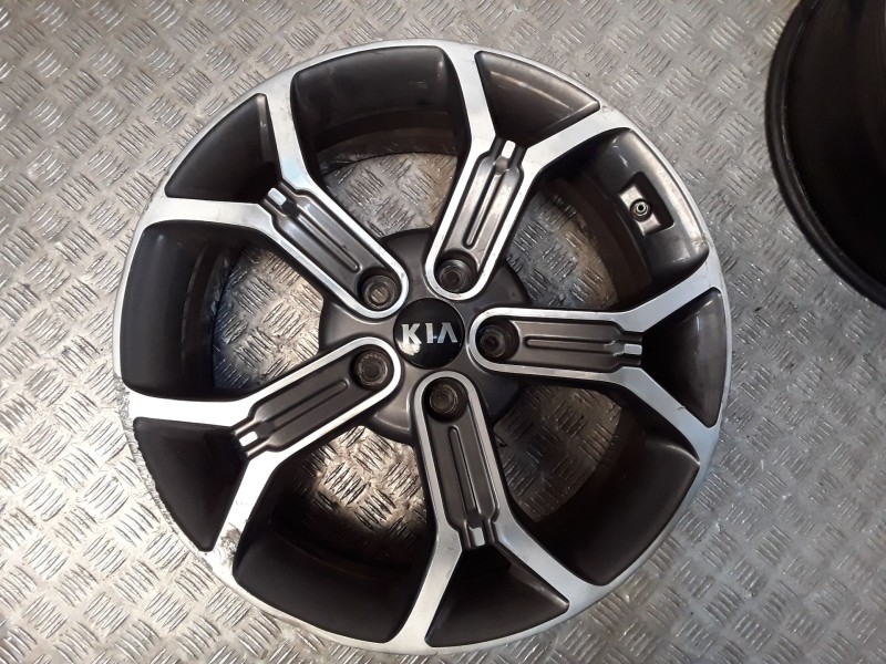 Recambio de juego llantas aluminio para kia xceed (cd) 1.6 gdi hybrid referencia OEM IAM 7.5X18 5 TORN ET45 ROZADAS ALUMINIO