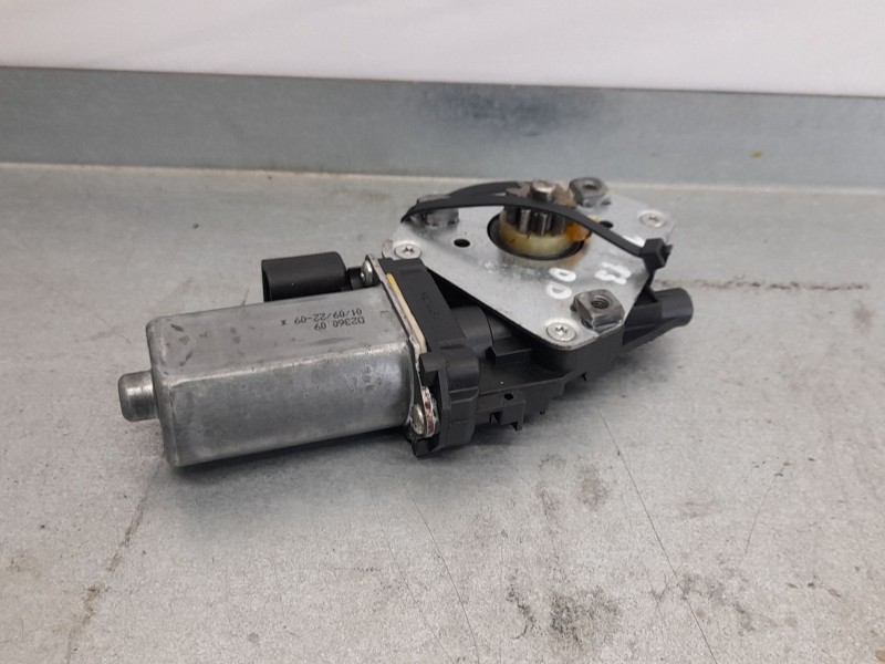 Recambio de motor elevalunas delantero derecho para land rover discovery i (lj) 2.5 tdi 4x4 referencia OEM IAM D393700 454500007