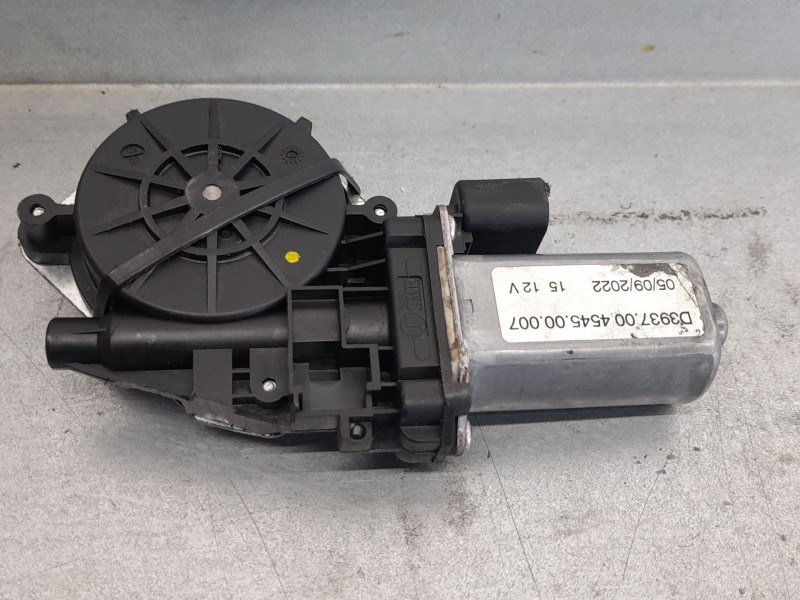 Recambio de motor elevalunas delantero derecho para land rover discovery i (lj) 2.5 tdi 4x4 referencia OEM IAM D393700 454500007