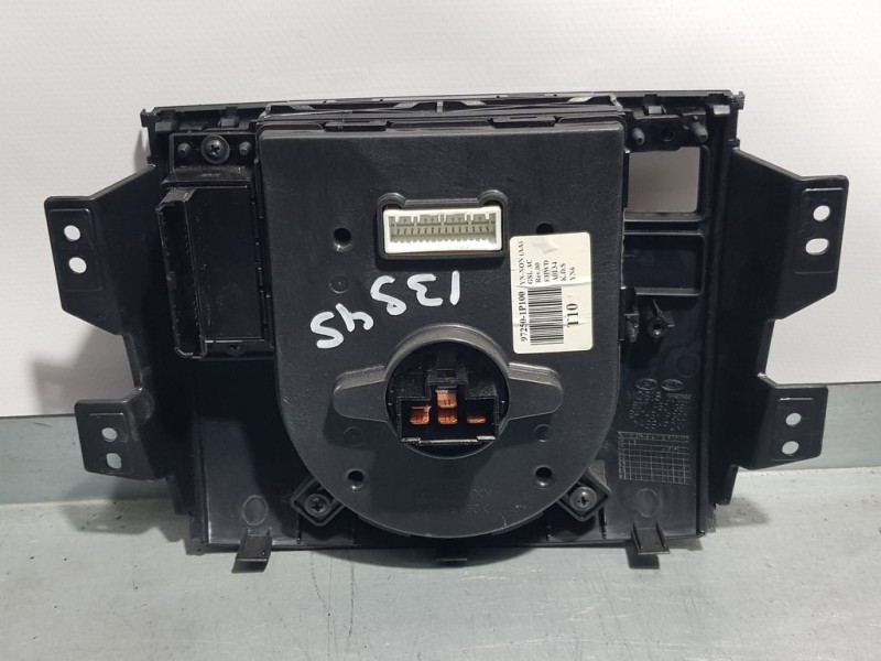 Recambio de mando calefaccion / aire acondicionado para kia venga basic referencia OEM IAM 972501P100  