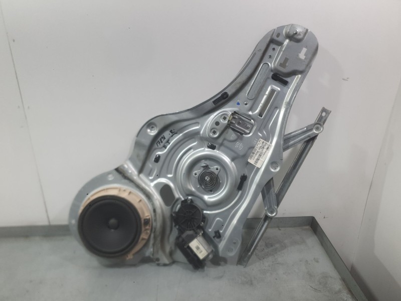 Recambio de elevalunas delantero izquierdo para kia sportage iii (sl) 2.0 crdi referencia OEM IAM 824713U000  