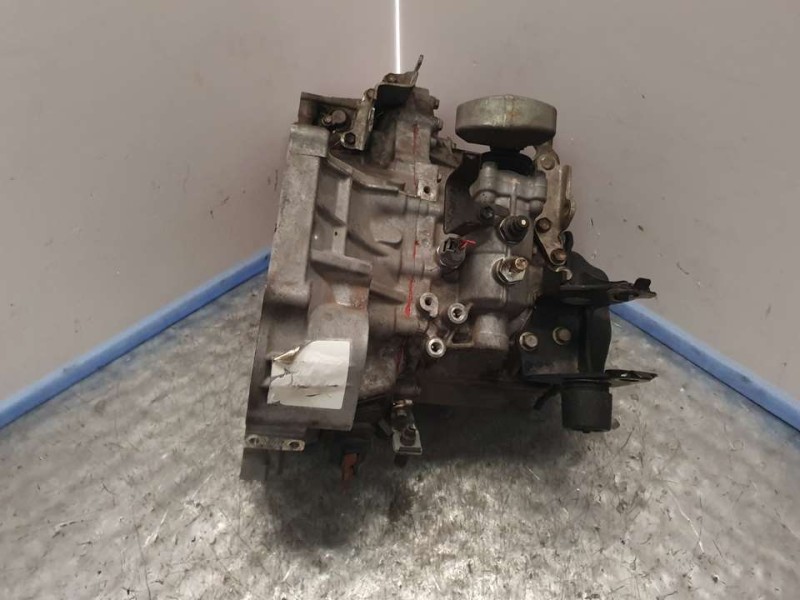 Recambio de caja cambios para toyota avensis berlina (t25) 2.0 executive berlina (5-ptas.) referencia OEM IAM 303002D091  5VELOC