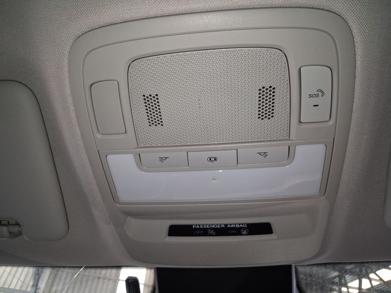Recambio de luz interior para mg zs suv (azs1) ev referencia OEM IAM 10504328ASA  