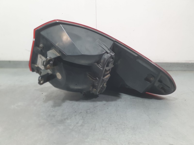 Recambio de piloto trasero izquierdo exterior para bmw x1 (f48) sdrive 18 d referencia OEM IAM 7488545  