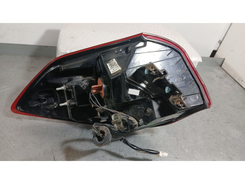 Recambio de piloto trasero derecho exterior para hyundai i20 ii (gb, ib) 1.2 referencia OEM IAM 92402C8000  