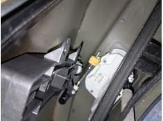 CERRADURA PUERTA TRASERA IZQUIERDA 10640593 