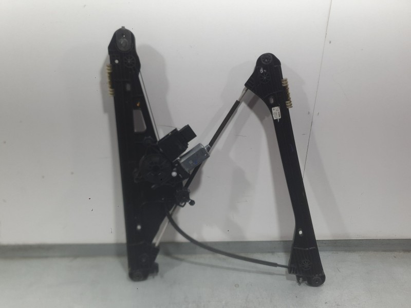 Recambio de elevalunas delantero izquierdo para peugeot 3008 ii suv (mc_, mr_, mj_, m4_) 1.5 bluehdi 130 referencia OEM IAM 9840
