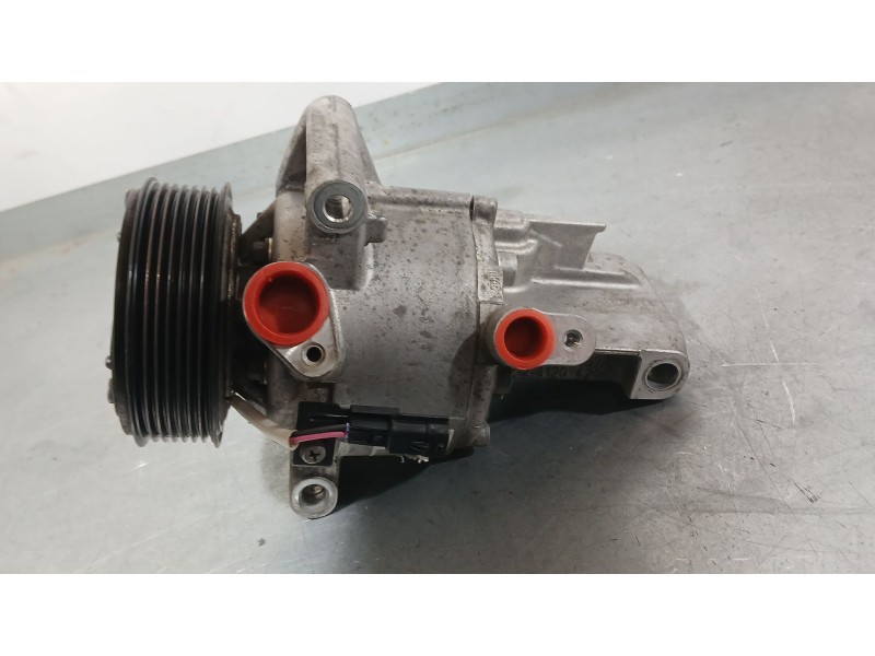 Recambio de compresor aire acondicionado para dacia duster (hm_) 1.0 tce 100 (hmmt) referencia OEM IAM 926008116R 926003541R 