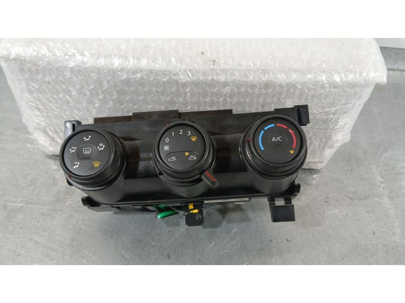 Recambio de mando calefaccion / aire acondicionado para dacia duster (hm_) 1.0 tce 100 (hmmt) referencia OEM IAM   