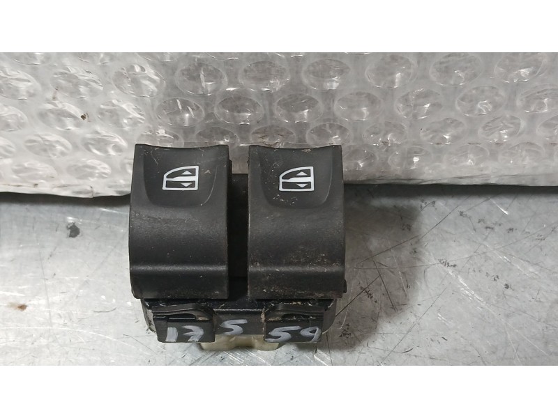 Recambio de mando elevalunas delantero izquierdo para dacia duster (hm_) 1.0 tce 100 (hmmt) referencia OEM IAM 254110431R  