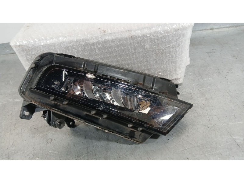 Recambio de faro antiniebla derecho para seat leon st (5f8) 1.4 tgi referencia OEM IAM 5F0941702E  