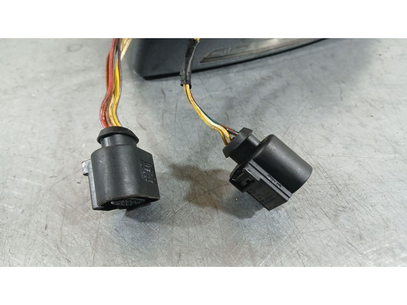Recambio de retrovisor derecho para seat leon st (5f8) 1.4 tgi referencia OEM IAM 5F1857508Q9B9 ELÉCTRICO 