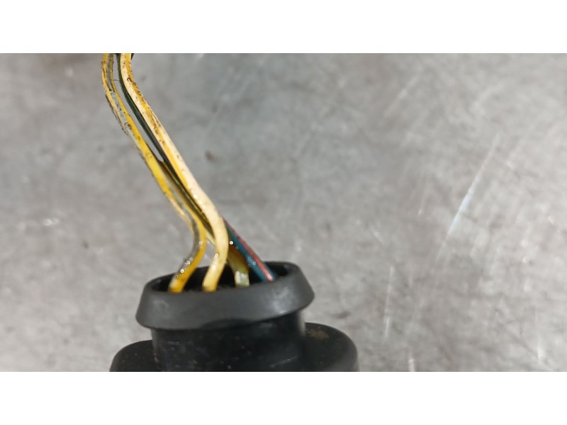 Recambio de retrovisor derecho para seat leon st (5f8) 1.4 tgi referencia OEM IAM 5F1857508Q9B9 ELÉCTRICO 