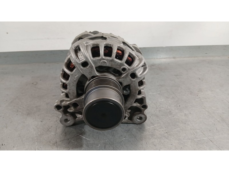 Recambio de alternador para seat leon st (5f8) 1.4 tgi referencia OEM IAM 04E903015GX 04E903015G 