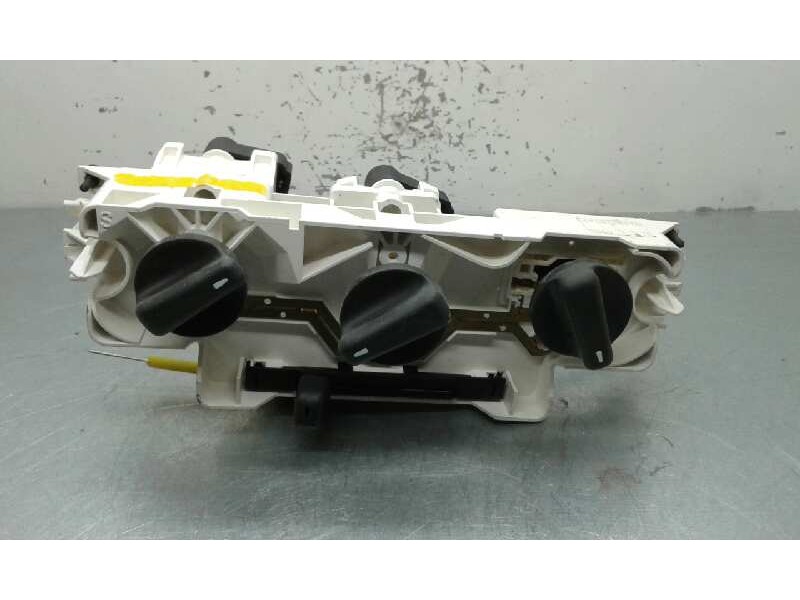Recambio de mando calefaccion / aire acondicionado para toyota corolla (e11) referencia OEM IAM 7033F1A 1000000003611 