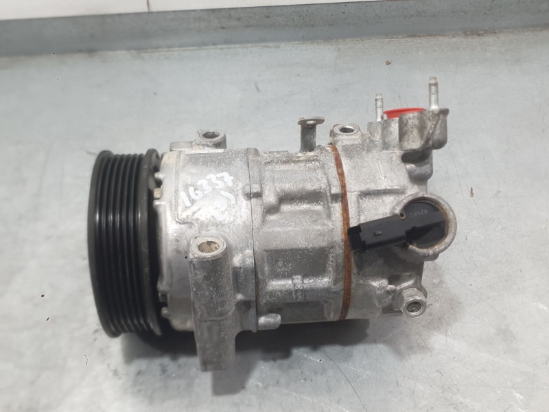 Recambio de compresor aire acondicionado para peugeot 208 tech edition blue hdi referencia OEM IAM 9815198580  