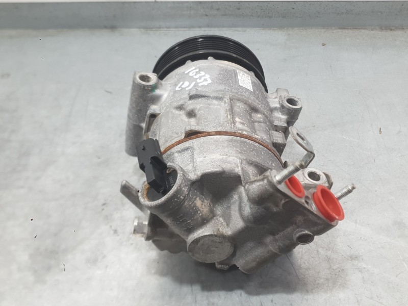 Recambio de compresor aire acondicionado para peugeot 208 tech edition blue hdi referencia OEM IAM 9815198580  